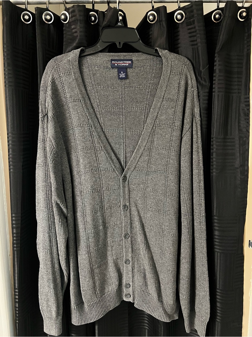 Roundtree & Yorke Gray Men's Button-Front V-Neck Cardigan